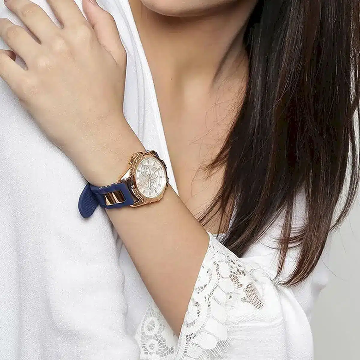 w0325l8-guess-watch-women-white-dial-rubber-blue-strap-quartz-battery-analog-intrepid-2_12