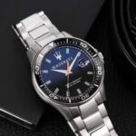 r8853140001-maserati-watch-men-black-blue-dial-metal-stainless-steel-silver-strap-quartz-battery-analog-three-hand-water-resistant-100-meters-sfida