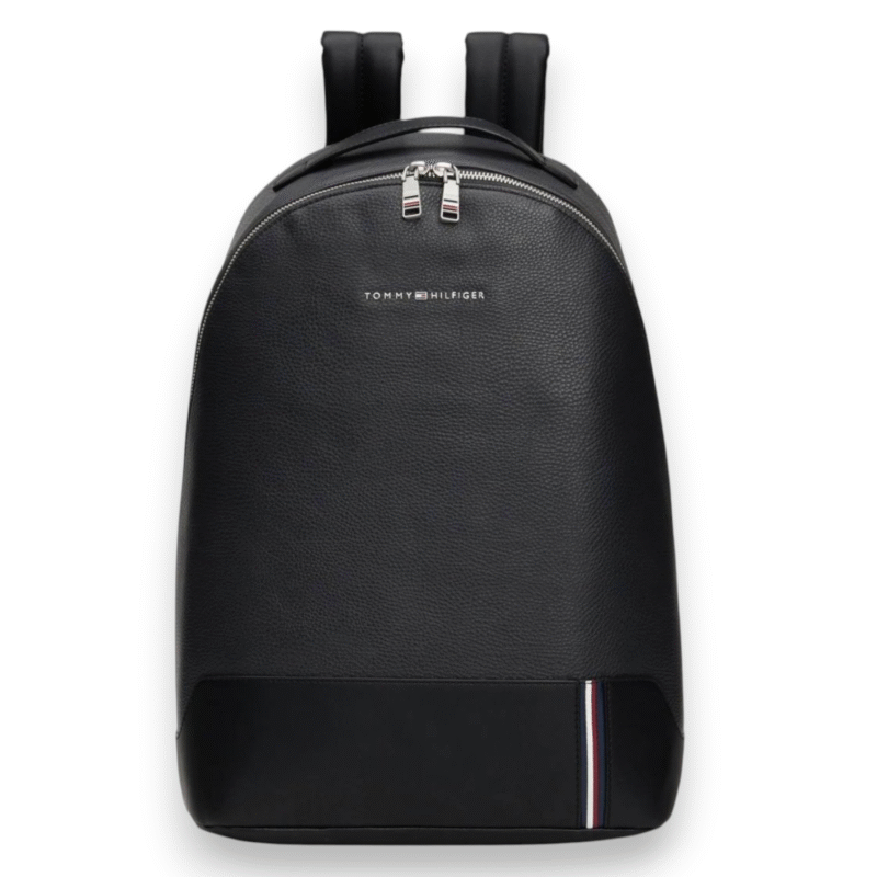 شنطة ظهر شبابي سوداء من تومي هيلفيغر
