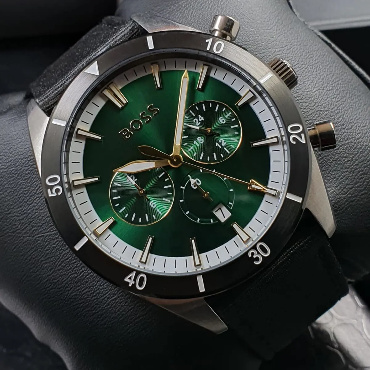 1513936-hugo-boss-watch-men-green-dial-multi-black-strap-quartz-battery-analog-chronograph-santiago_6