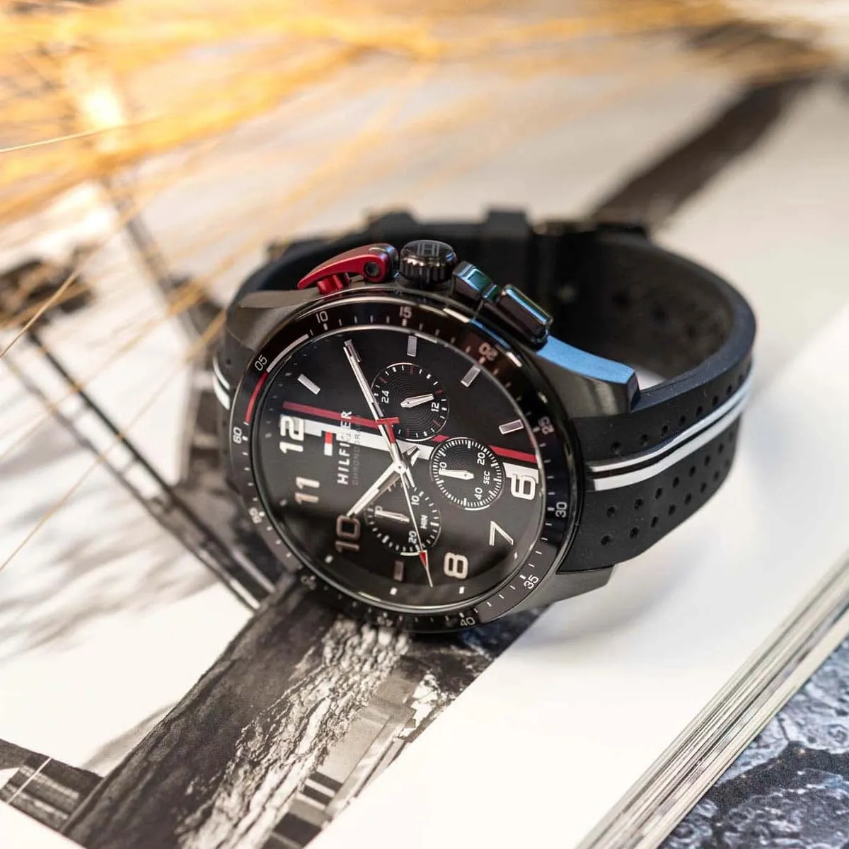 1792168-tommy-hilfiger-watch-chronograph-men-black-dial-rubber-strap-quartz-analog-bank_5