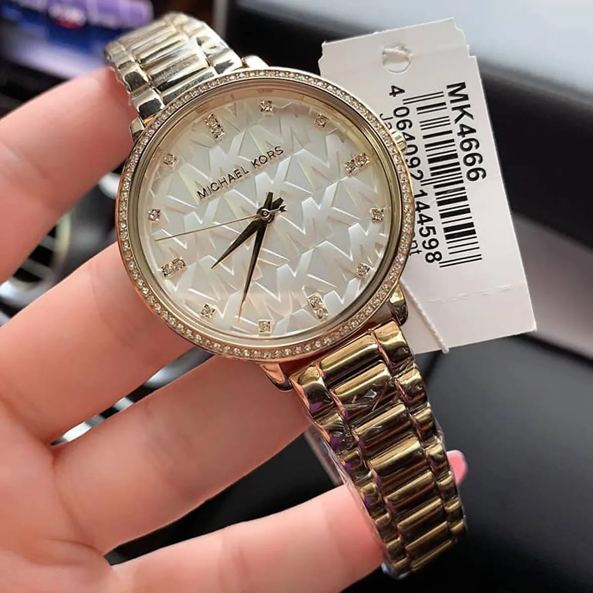 mk4666-michael-kors-watch-women-mk-logo-white-dial-metal-stainless-steel-gold-strap-quartz-battery-analog-three-hand-pyper_13
