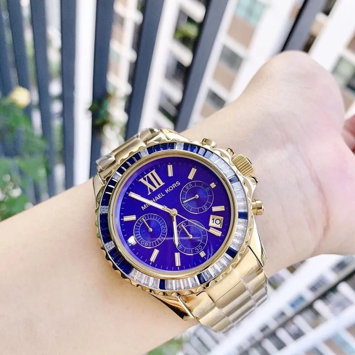 mk5754-michael-kors-watch-women-blue-dial-metal-stainless-steel-gold-strap-quartz-battery-analog-chronograph-everest_12