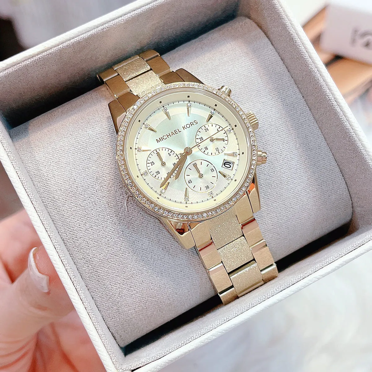 mk6597-michael-kors-watch-women-gold-dial-metal-stainless-steel-golden-strap-quartz-battery-analog-chronograph-ritz_14